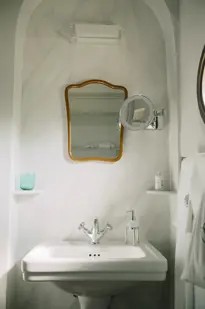 Borgo Pignano Luxury Hotel Tuscany L1004463