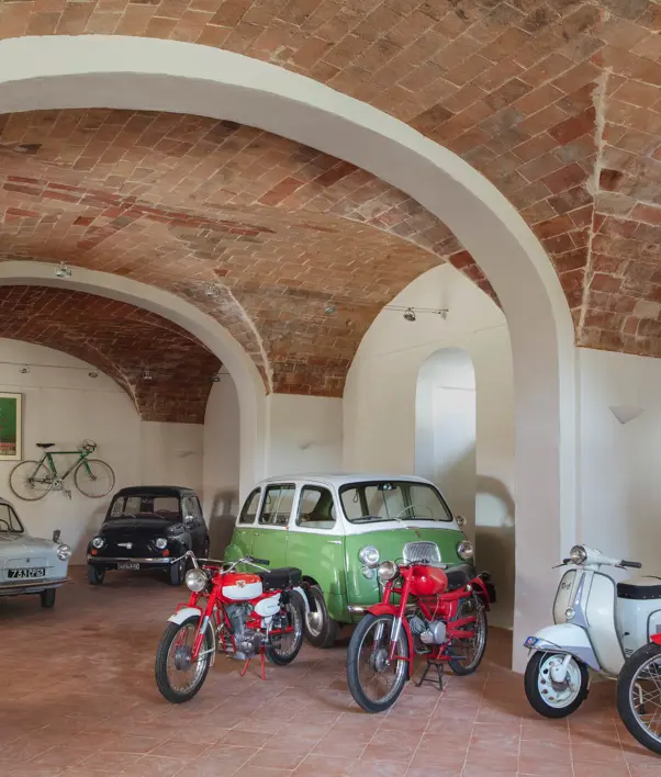 Borgo Pignano Luxury Hotel Tuscany 230327Motormuseumshot3 011 Traeger 2023
