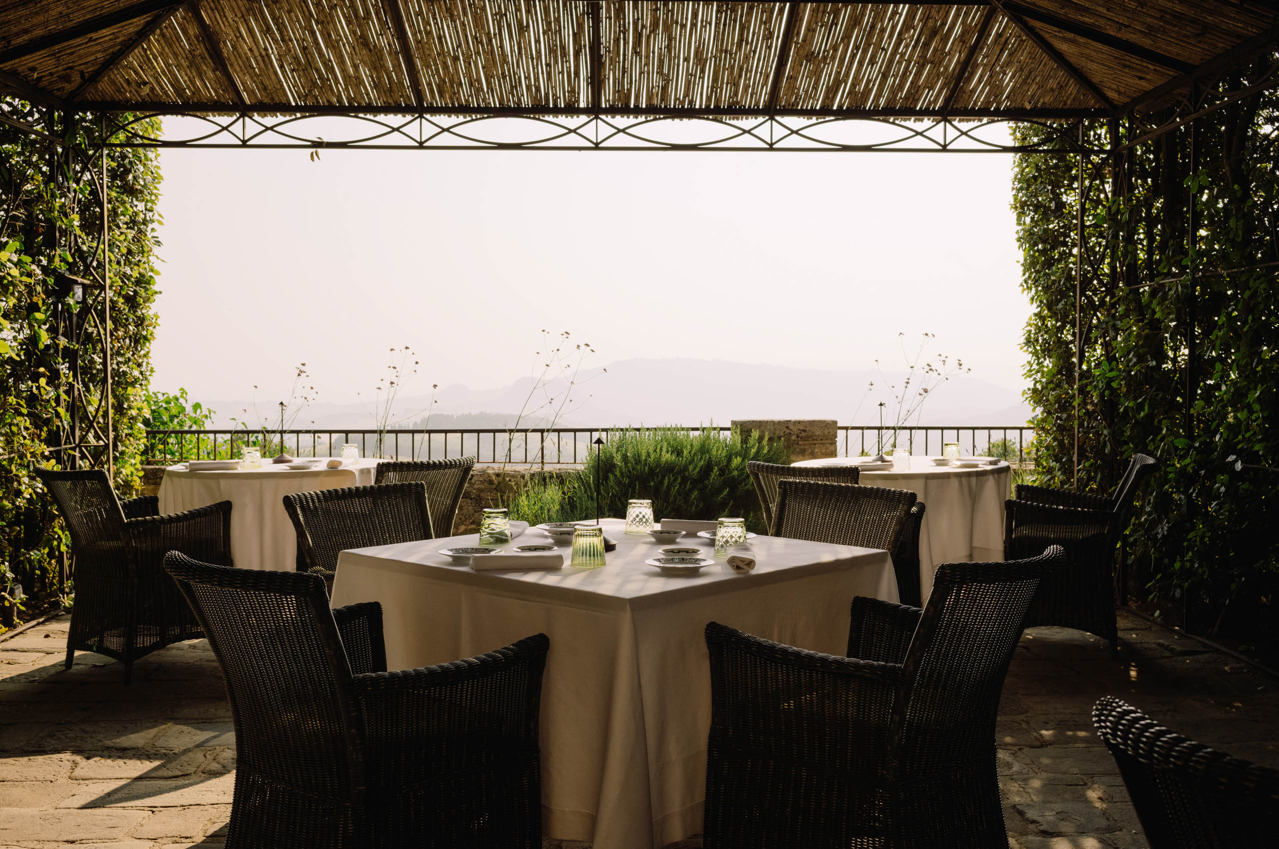 Borgo Pignano Luxury Hotel Tuscany L1007263