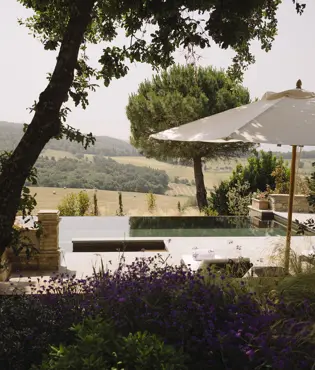 Borgo Pignano Luxury Hotel Tuscany L1008813