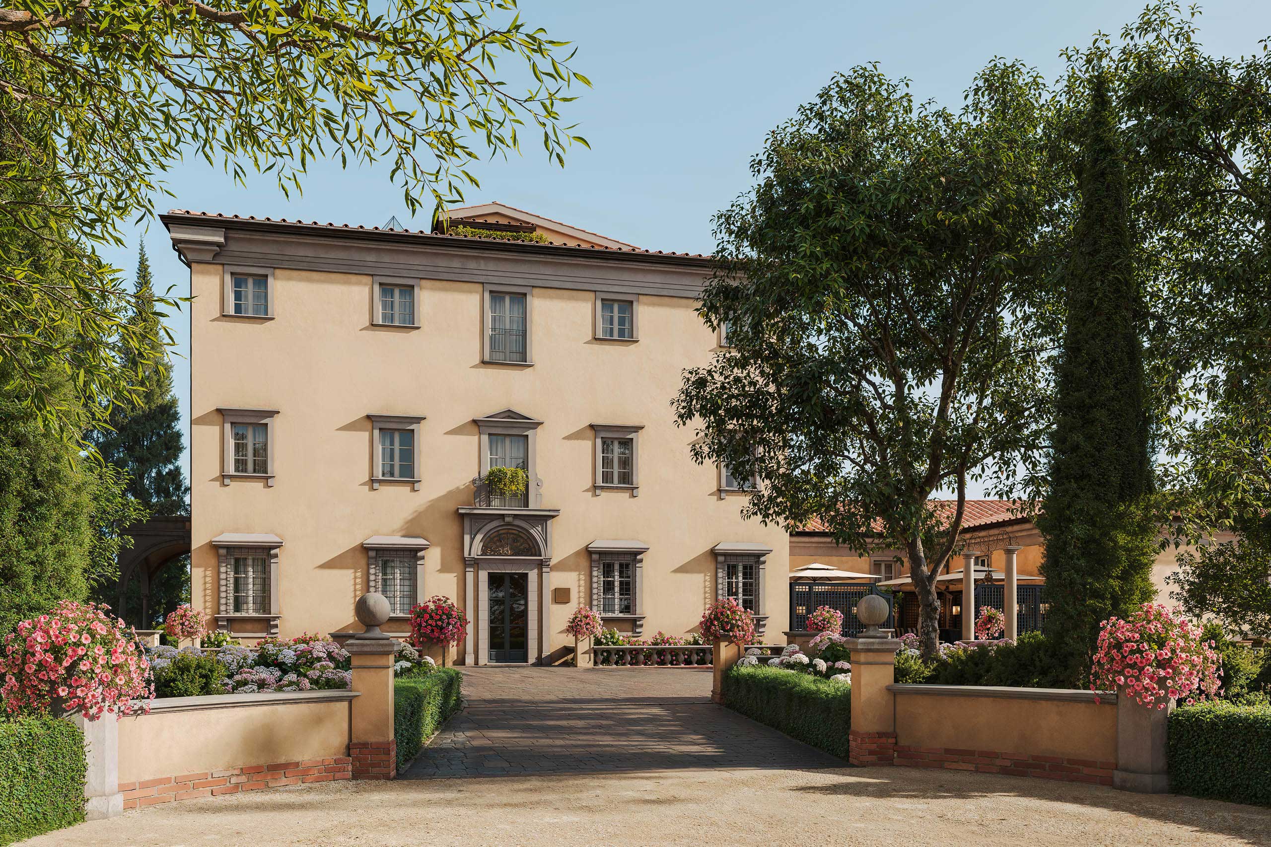 Borgo Pignano Luxury Hotel Florence BPF VILLA INGRESSO SUNSET